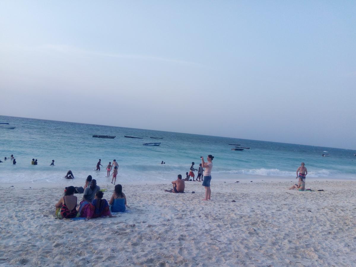 Asiya Beach Bungalow Nungwi Esterno foto